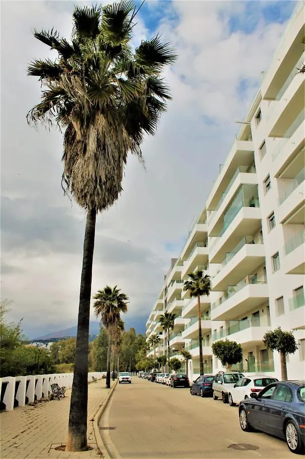 Residencia Jardin Del Rio Apartment Marbella