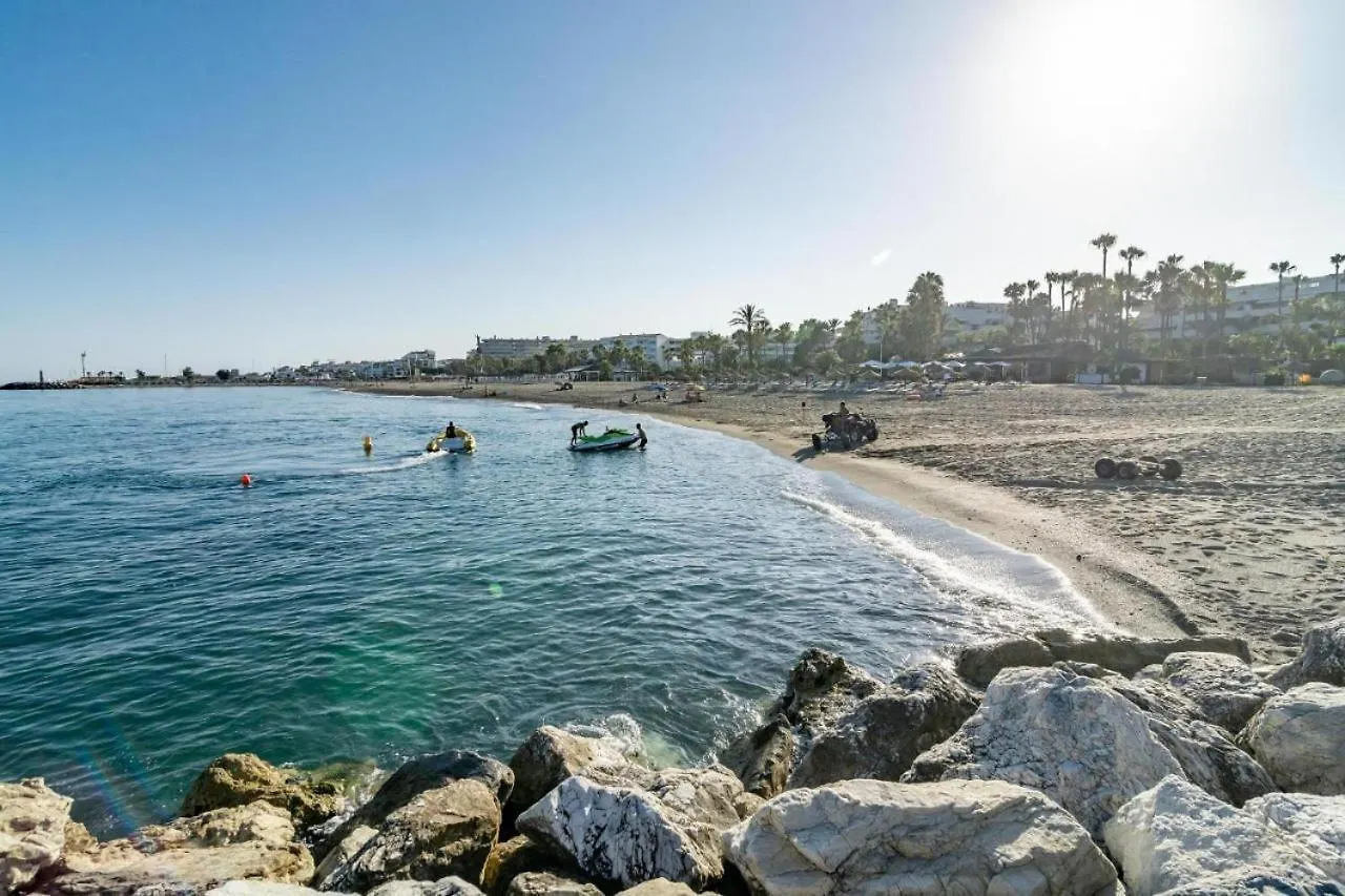 Residencia Jardin Del Rio Apartment Marbella